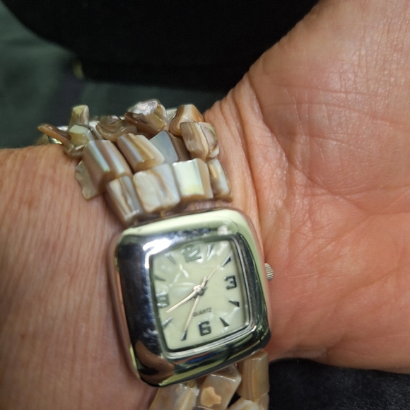 One Quartz Mother of Pearl Watch & One Bracelet W/Abalone & Beads - Picture 2 of 9